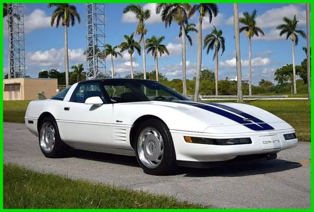 1992 Chevrolet Corvette Base Hatchback 2-Door