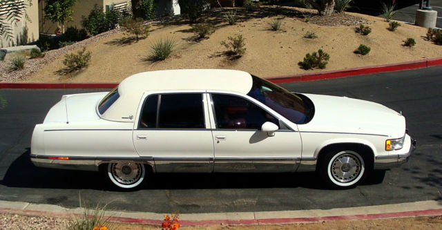 1993 Cadillac Fleetwood Base 4dr Sedan