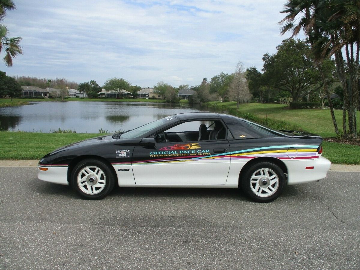 1993 Chevrolet Camaro INDIANAPOLIS PACE CAR