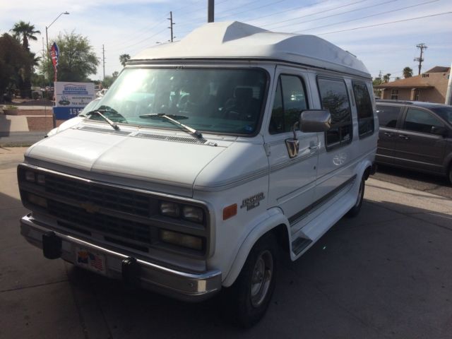 1993 Chevrolet G20 Van white