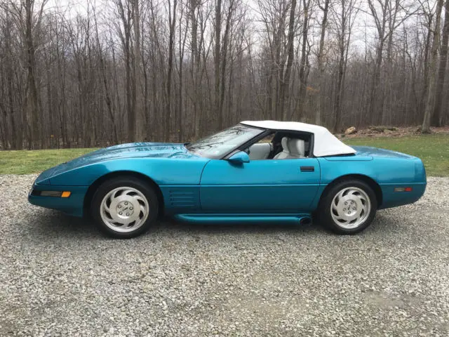 1993 Chevrolet Corvette Power windows, locks, airbags, cd, air