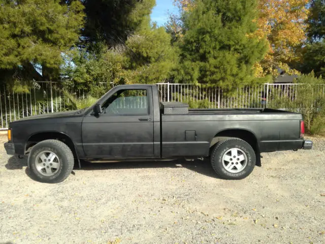 1993 Chevrolet S-10 STANDARD CAB