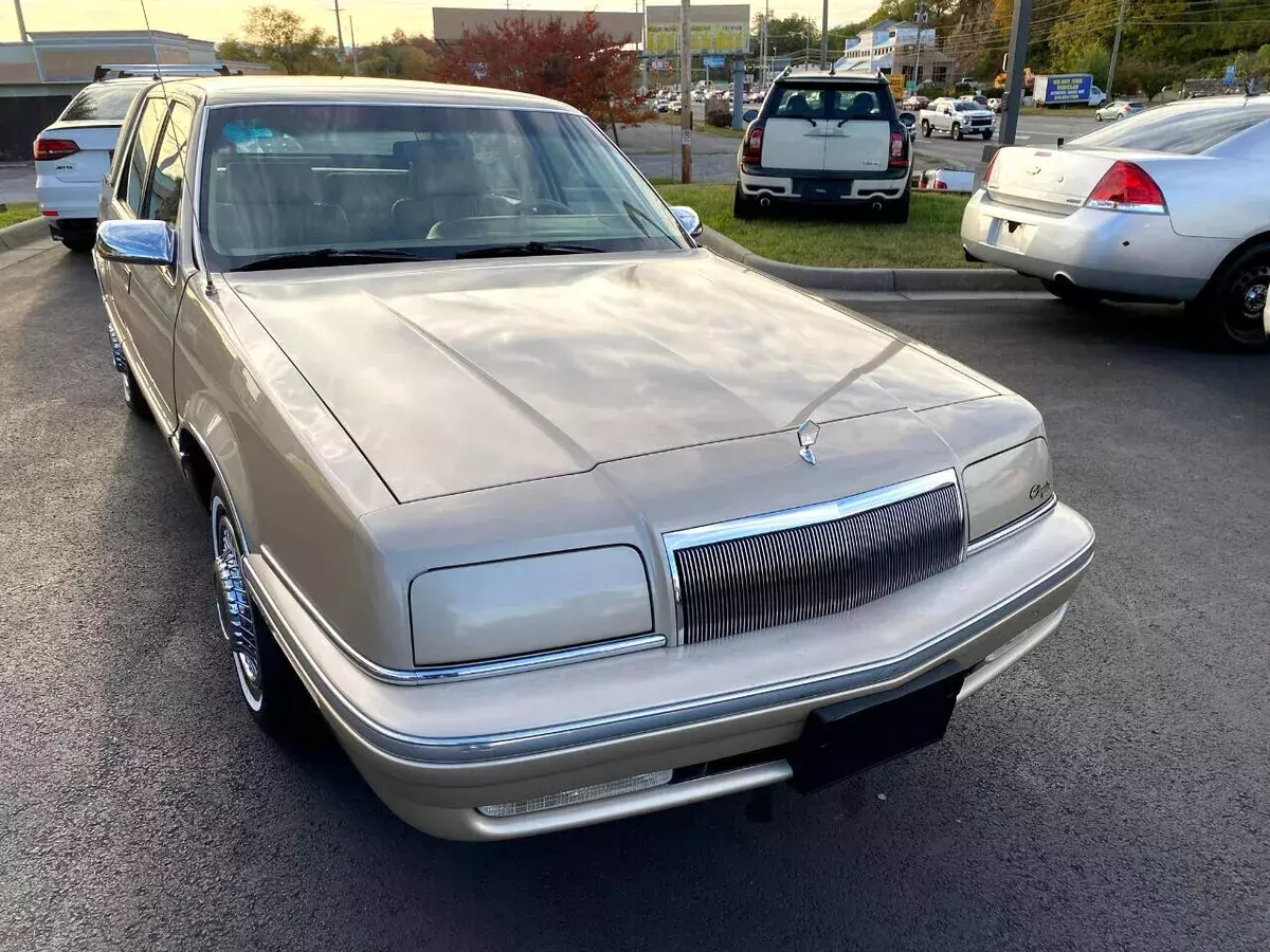 1993 Chrysler New Yorker C-BODY SALON