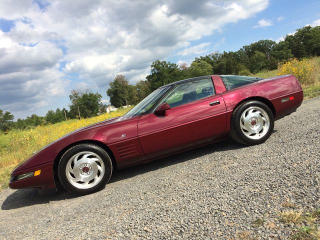1993 Chevrolet Corvette 40th Anniv.Ruby Red Metallic*17k Miles*1 Owner*