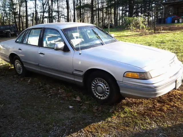 1993 Ford Crown Victoria