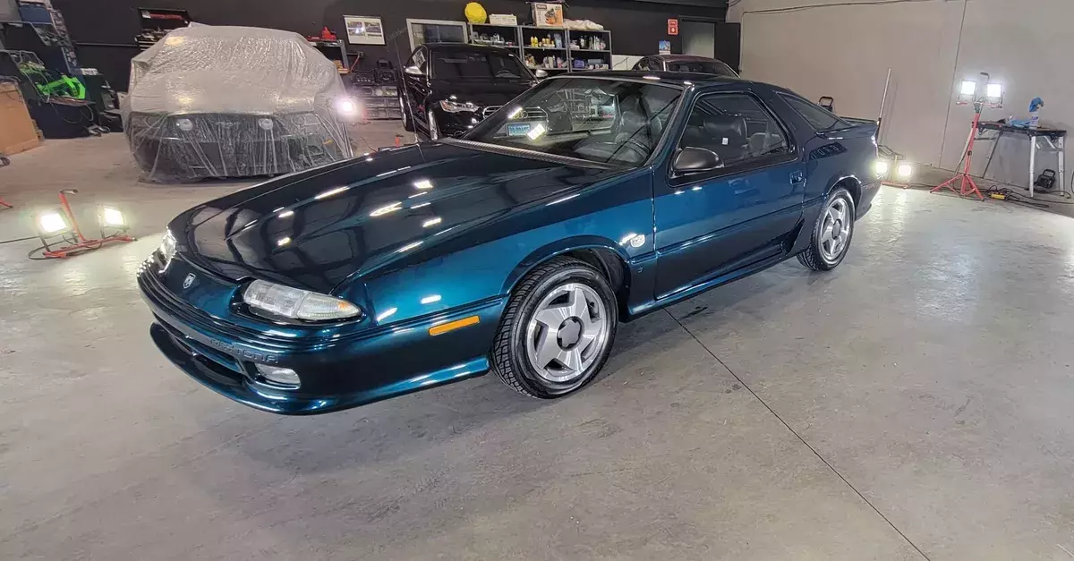 1993 Dodge Daytona IROC R/T