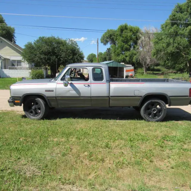 1993 Dodge Ram 2500 LE