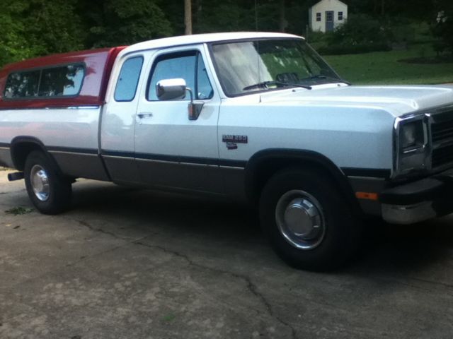 1993 Dodge Ram 2500 le