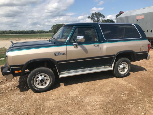 1993 Dodge Ramcharger LE
