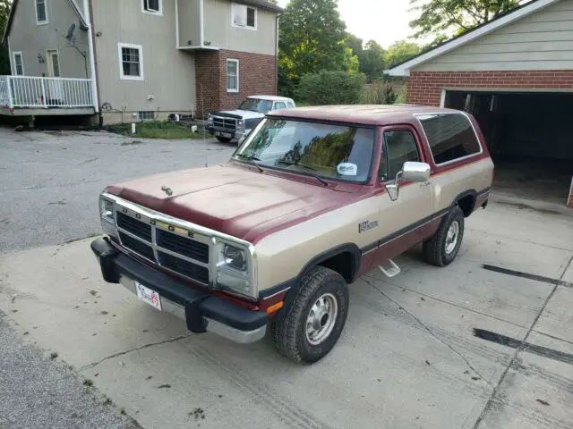 1993 Dodge Ramcharger LE