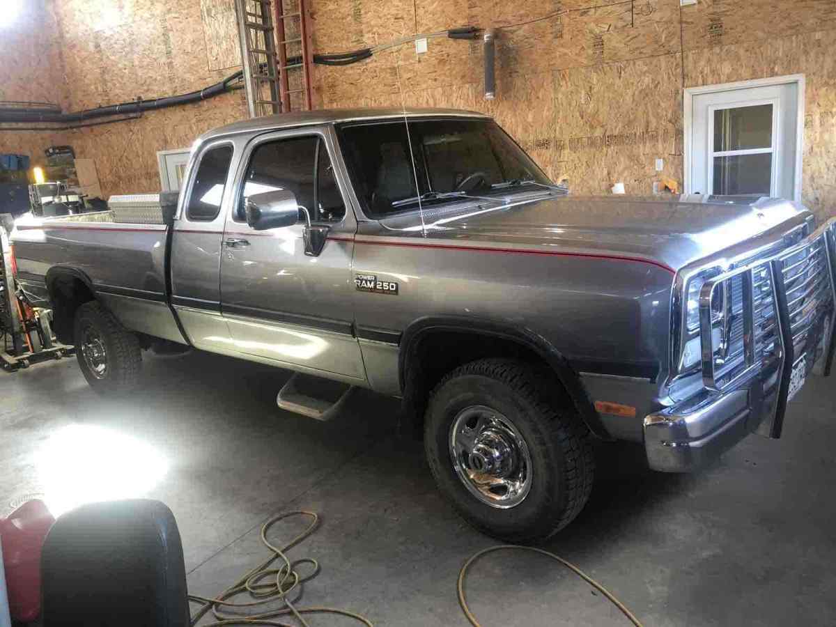 1993 Dodge W250 W200