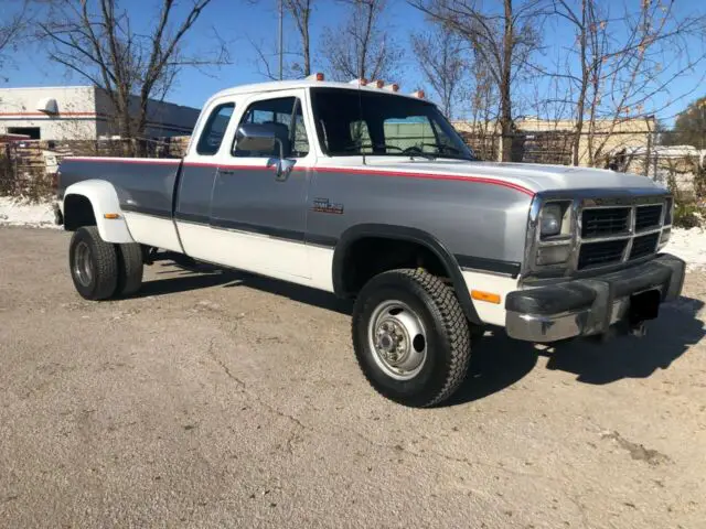 1993 Dodge Ram 3500 LE