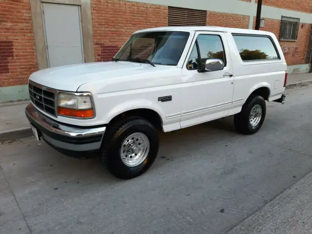 1993 Ford Bronco XLT