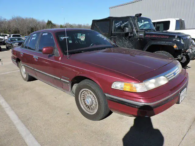 1993 Ford Crown Victoria LX