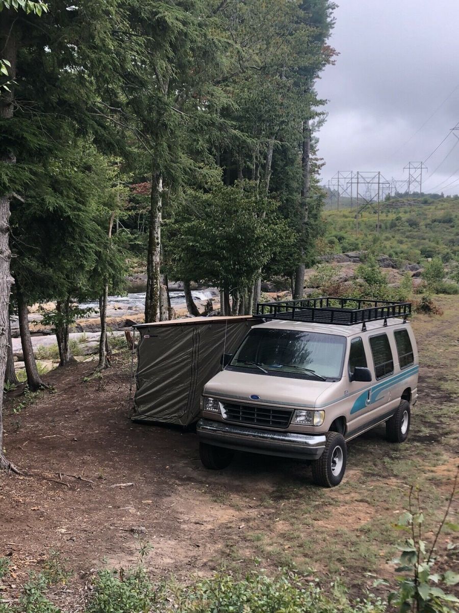 1993 Ford E-150 Econoline 4x4 VAN QUIGLEY