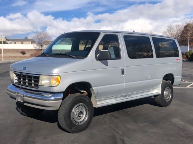 1993 Ford E-Series Van XLT