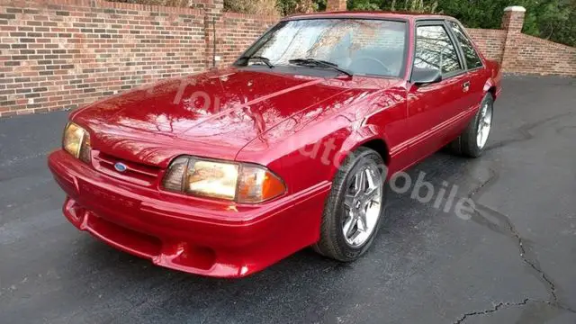 1993 Ford Mustang --