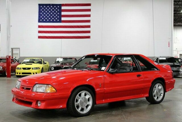 1993 Ford Mustang --