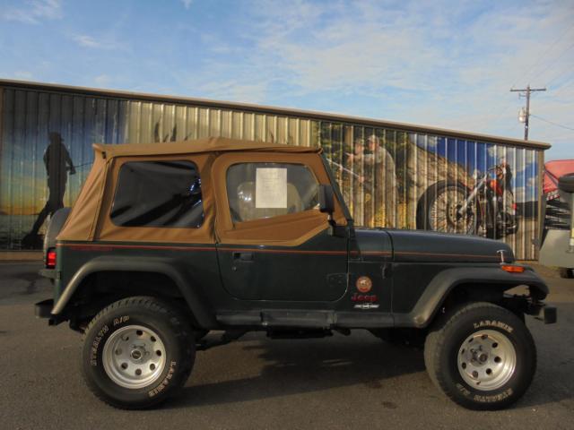 1993 Jeep Wrangler Sahara Sport Utility 2-Door