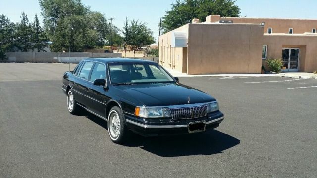 1993 Lincoln Continental Signature Series