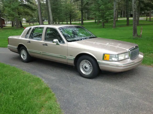 1993 Lincoln Town Car