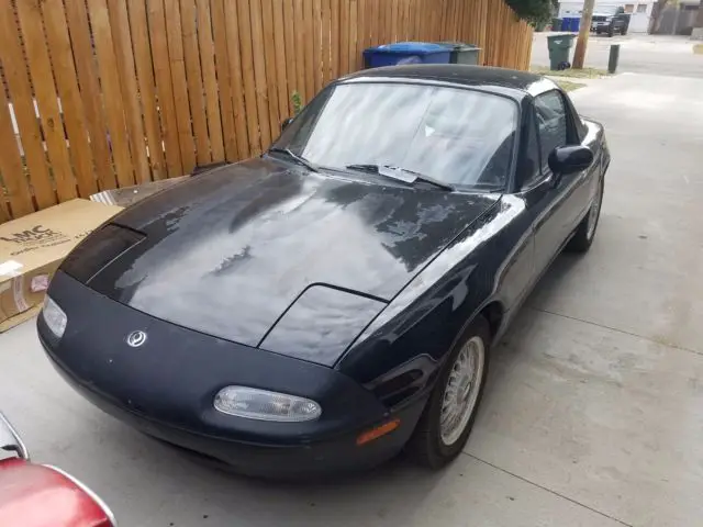 1993 Mazda MX-5 Miata LE Convertible 2-Door