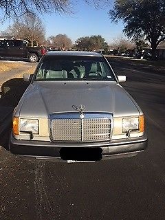 1993 Mercedes-Benz 400-Series