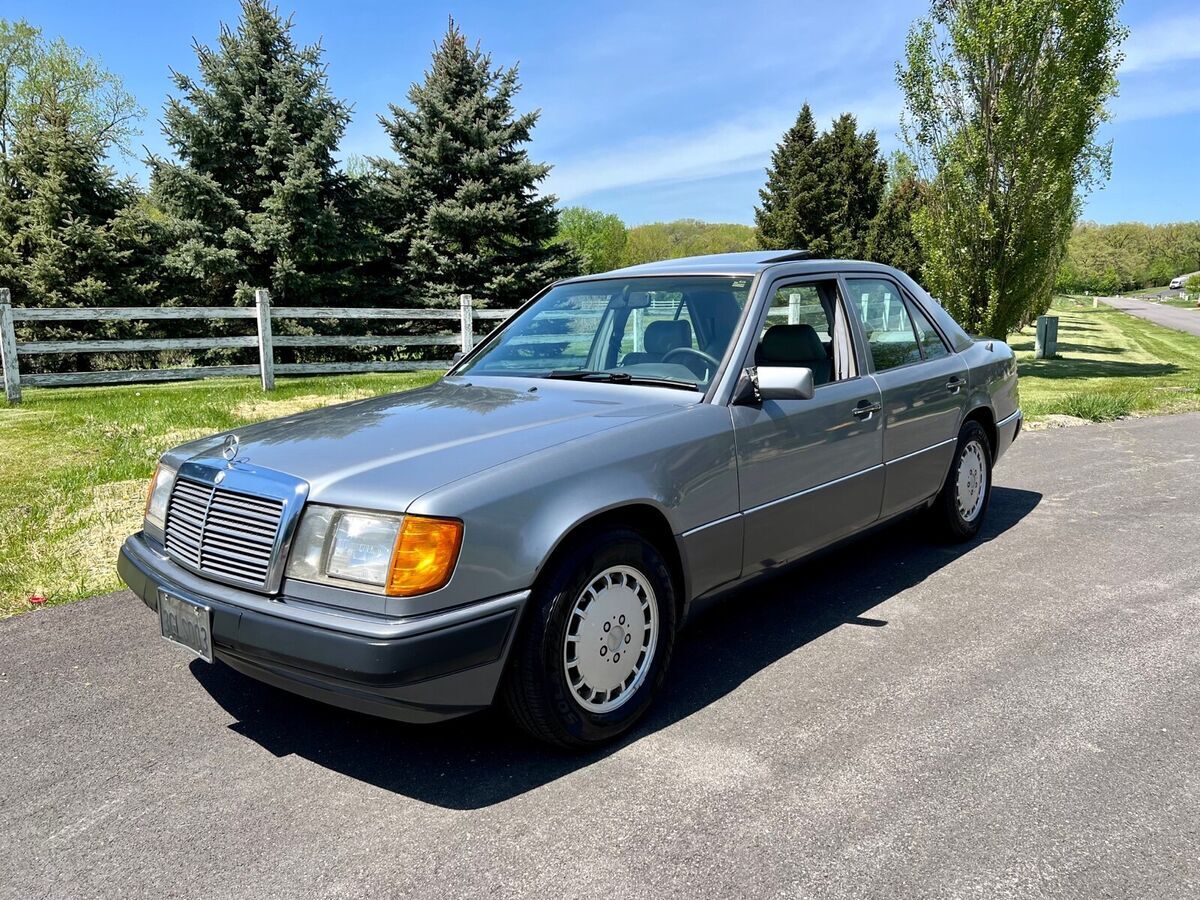 1993 Mercedes-Benz 300-Series E 2.8