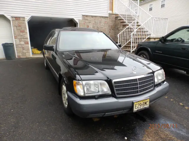 1993 Mercedes-Benz 300-Series sedan