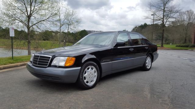 1993 Mercedes-Benz 400-Series 4dr Sedan 40