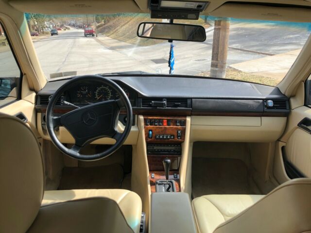 1993 Mercedes-Benz 400-Series Brown