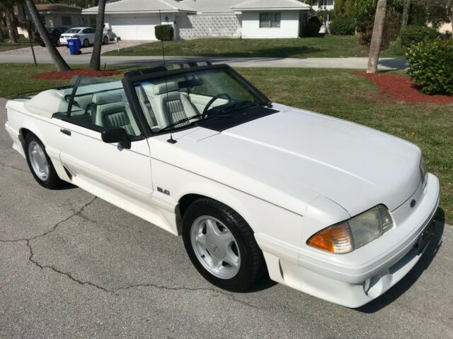 1993 Ford Mustang GT 5.0 CONVERTIBLE - TRIPLE WHITE - 54K MILES