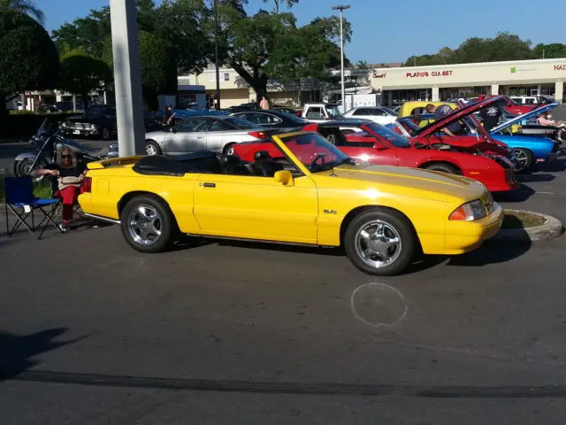 1993 Ford Mustang LX Convertible 2-Door