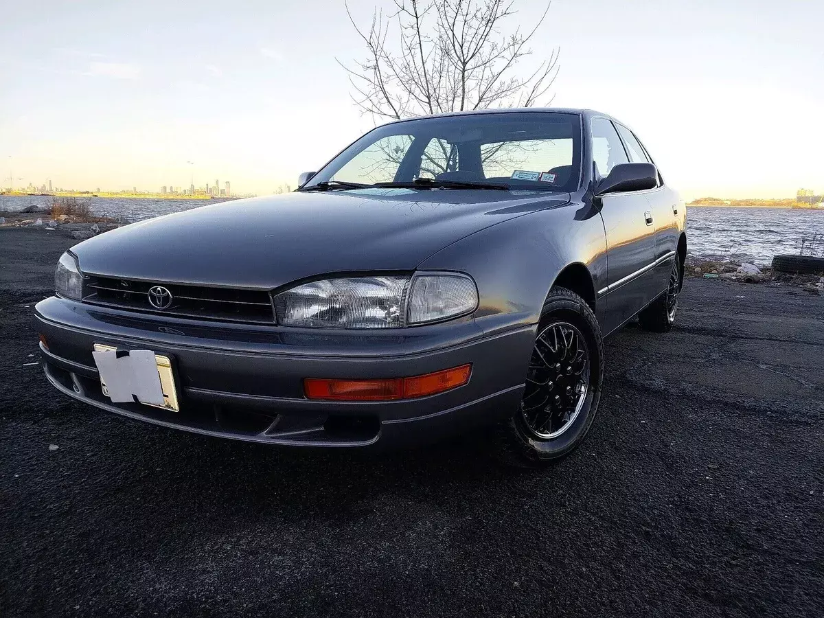 1993 Toyota Camry LE