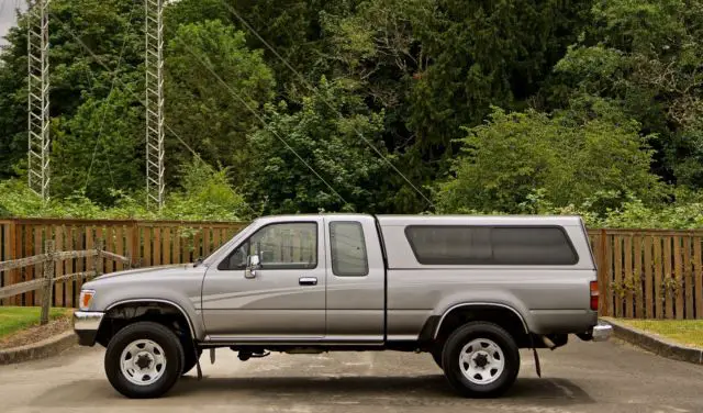 1993 Toyota Tacoma SR5