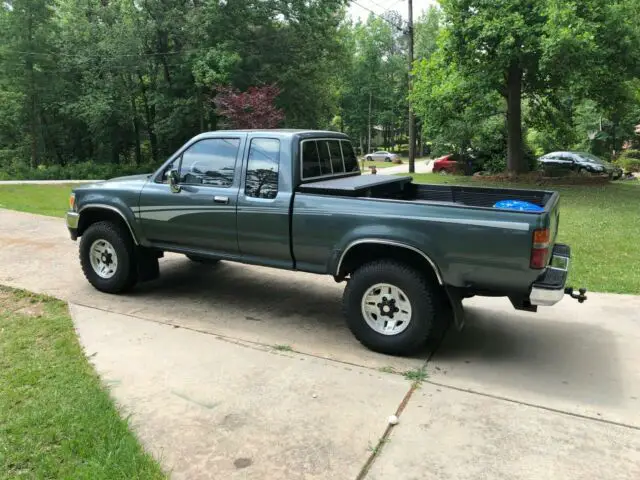 1993 Toyota Tacoma SR5