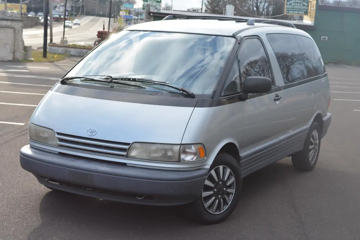 1993 Toyota Previa LE