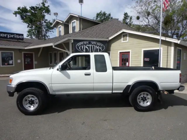 1993 Toyota SR5 PICK UP