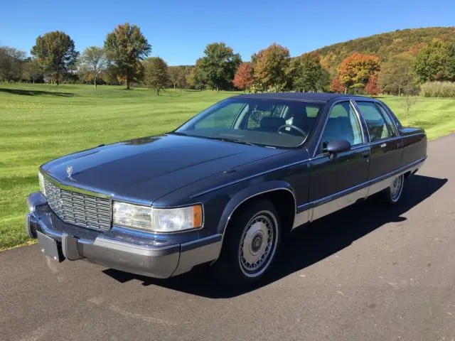 1994 Cadillac Fleetwood Base Sedan 4-Door