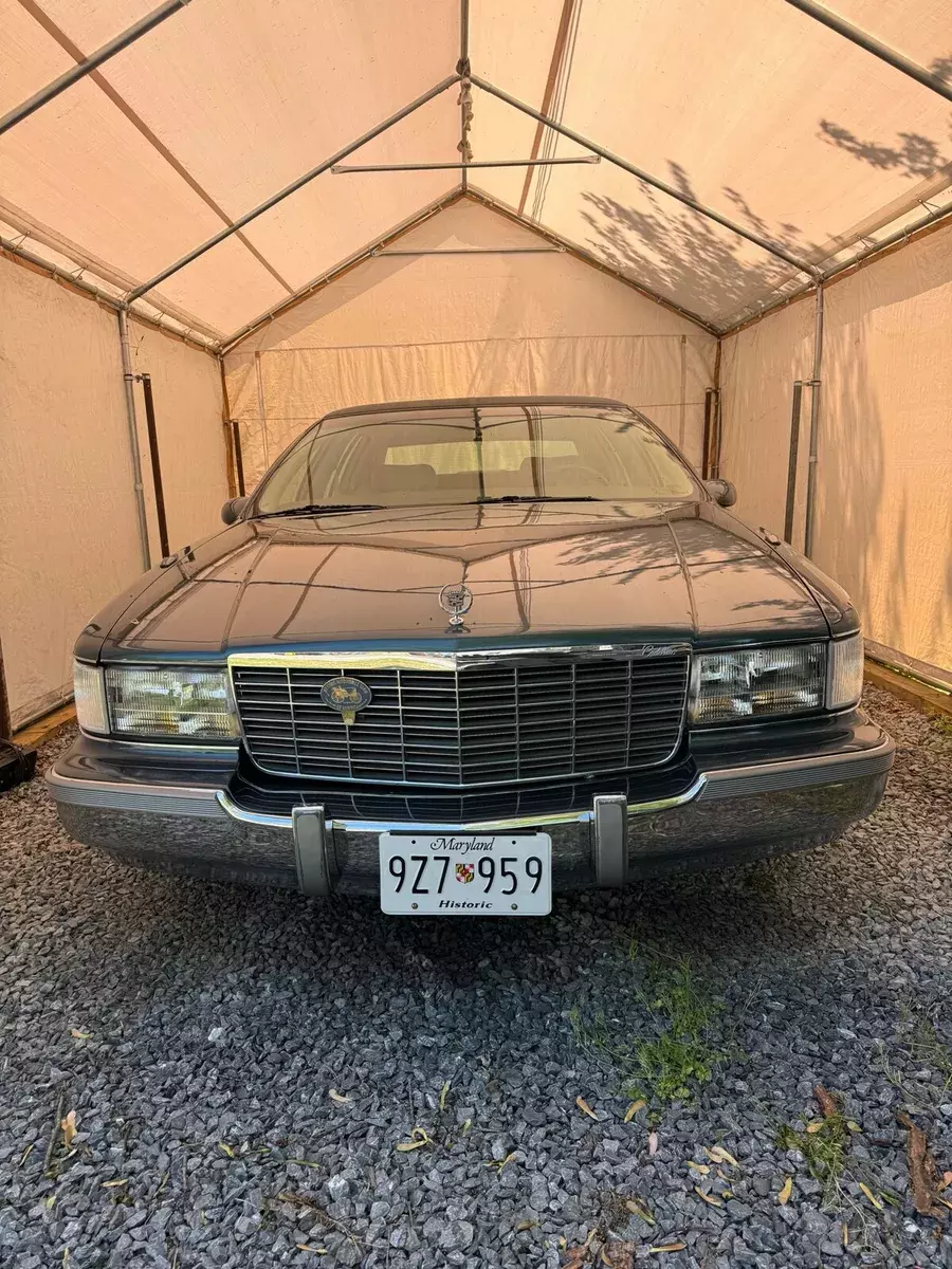 1994 Cadillac Fleetwood BASE