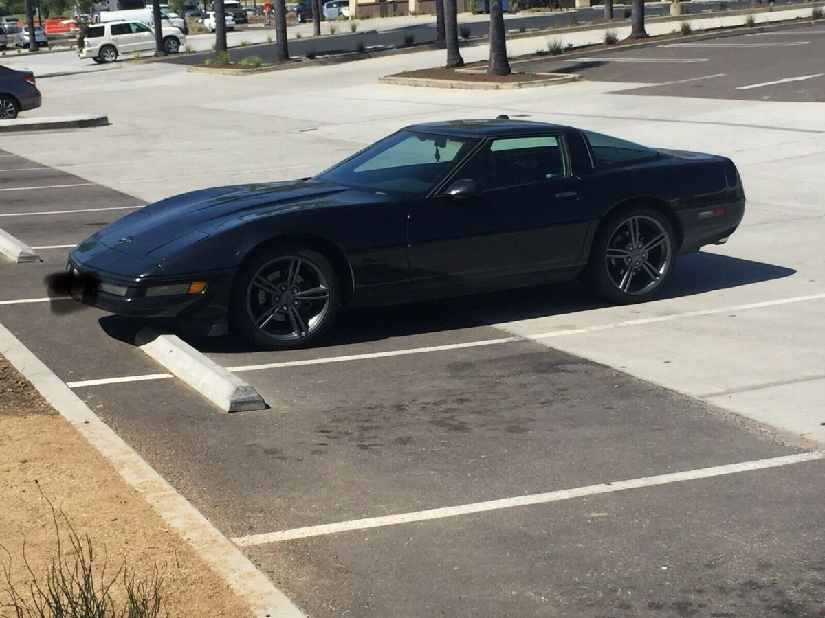 1994 Chevrolet Corvette removable t-tops