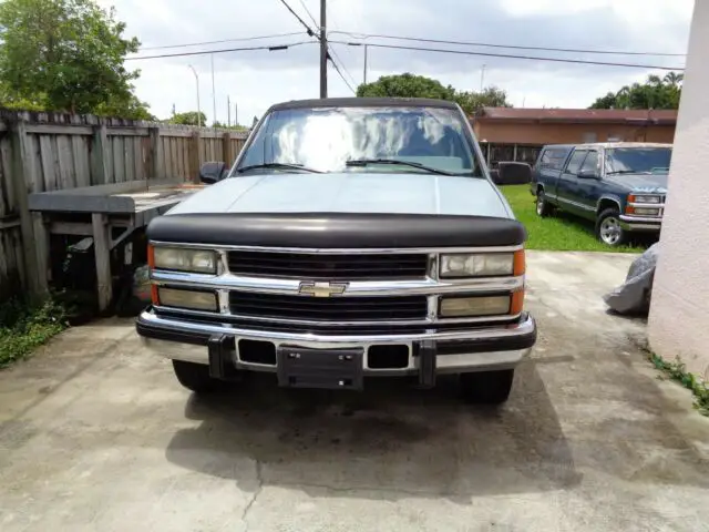 1994 Chevrolet Suburban SILVERADO