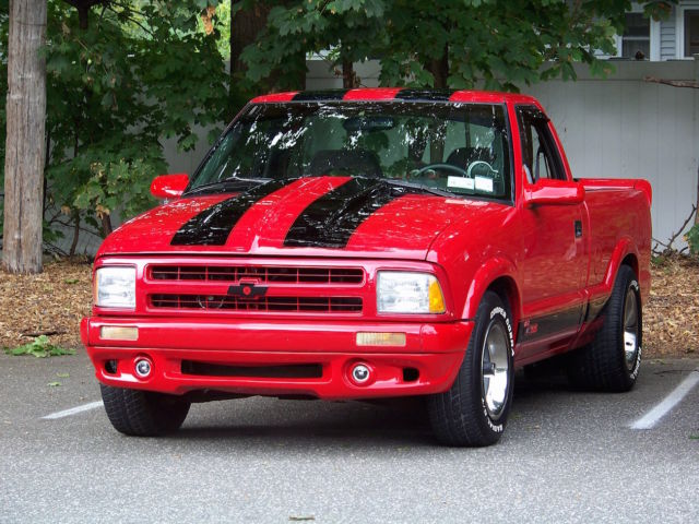 1994 Chevrolet S-10 LS / SS
