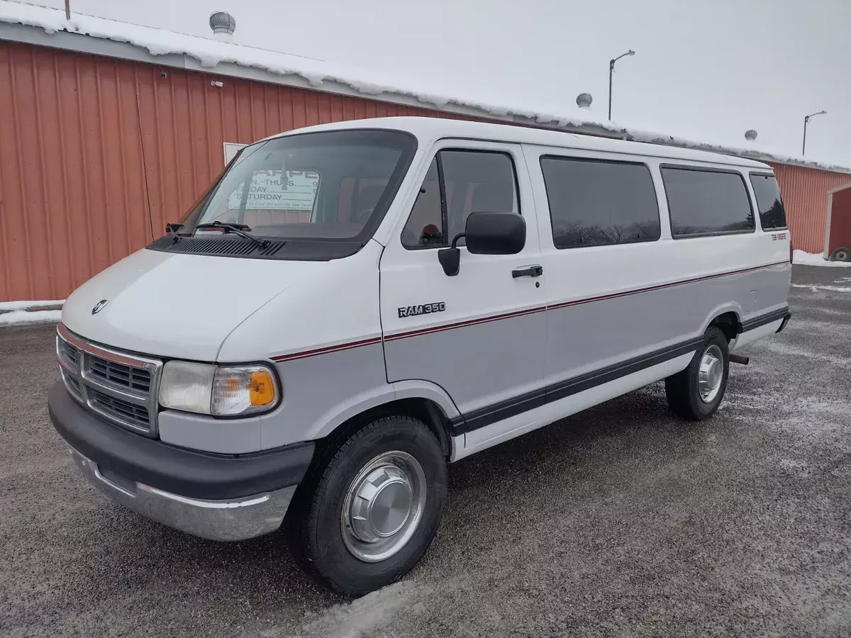 1994 Dodge Ram Van 3500 LE Extended