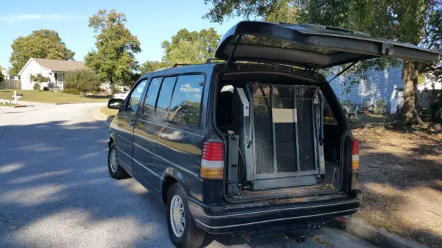 1994 Ford Aerostar std