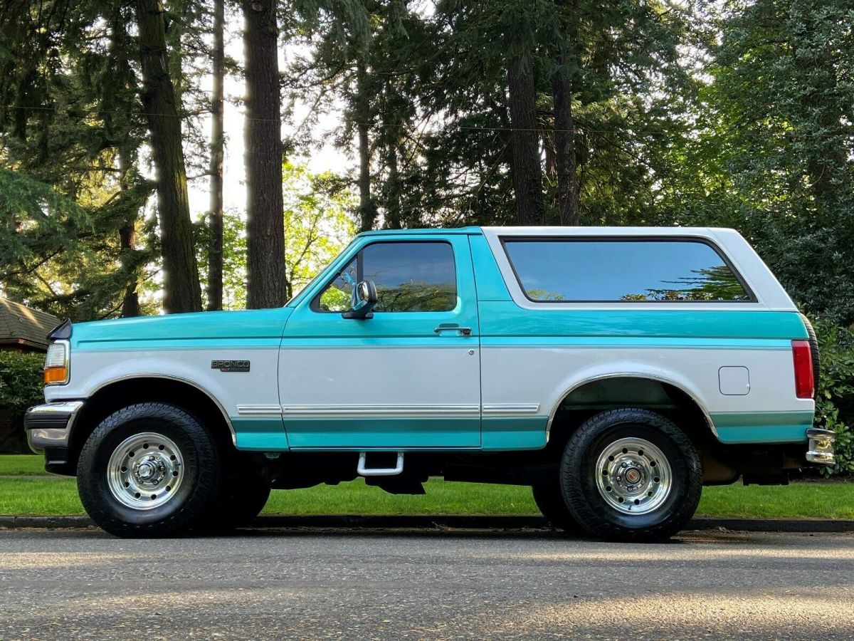 1994 Ford Bronco XLT