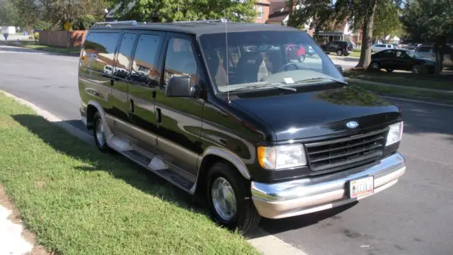 1994 Ford E-Series Van Chateau Club Wagon