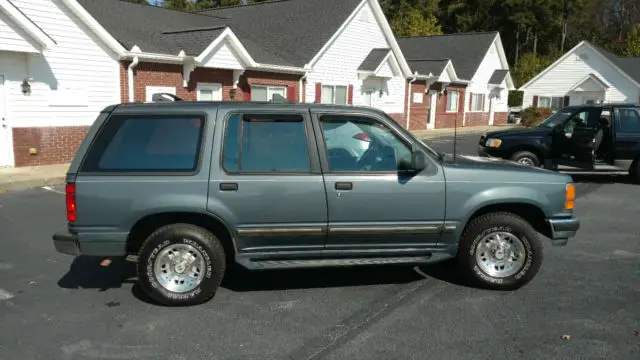 1994 Ford Explorer XLT Sport Utility 4-Door