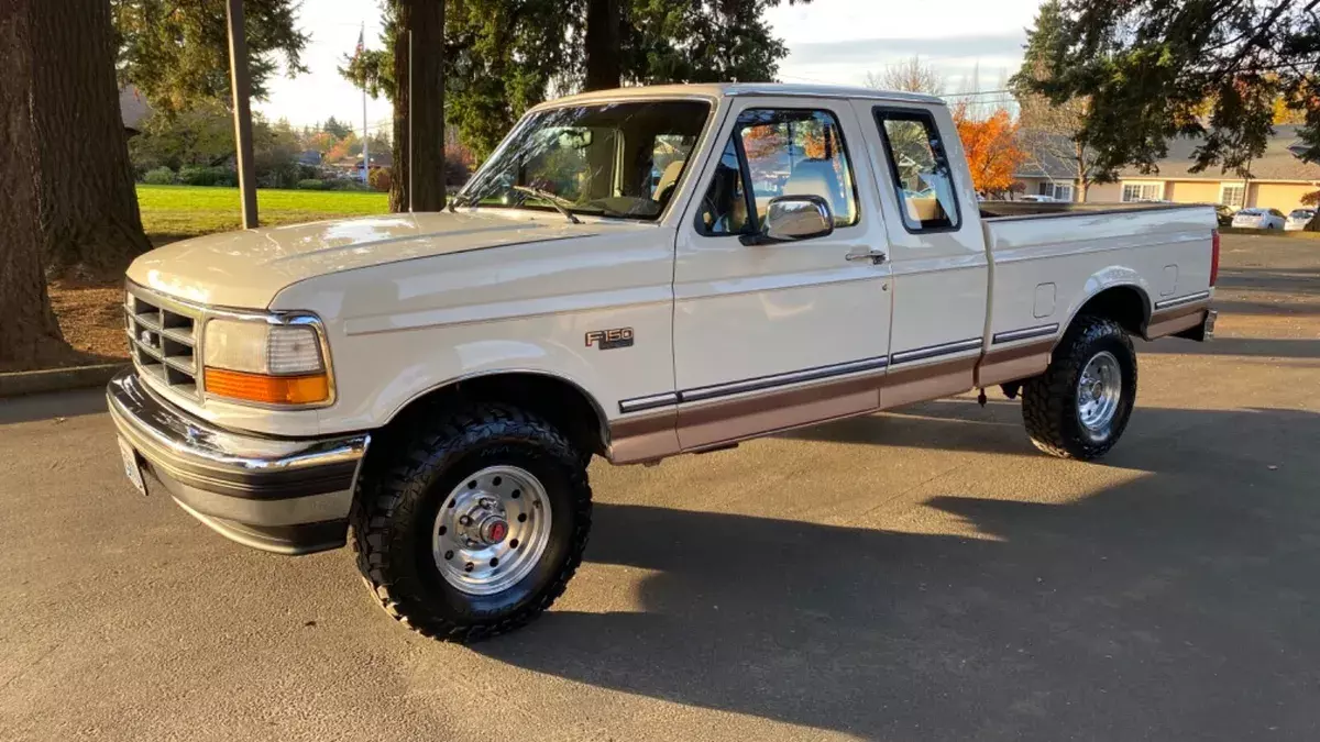 1994 Ford F-150 XLT 4X4 Extended cab short wide box