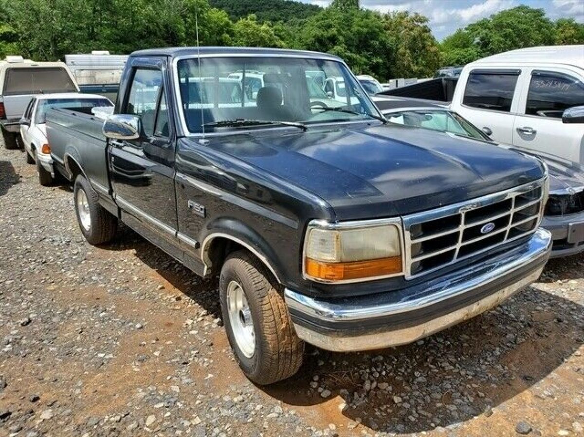 1994 Ford F-150 XLT Regular Cab